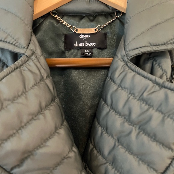 Dennis by Dennis Basso quilted vest. - Picture 6 of 6